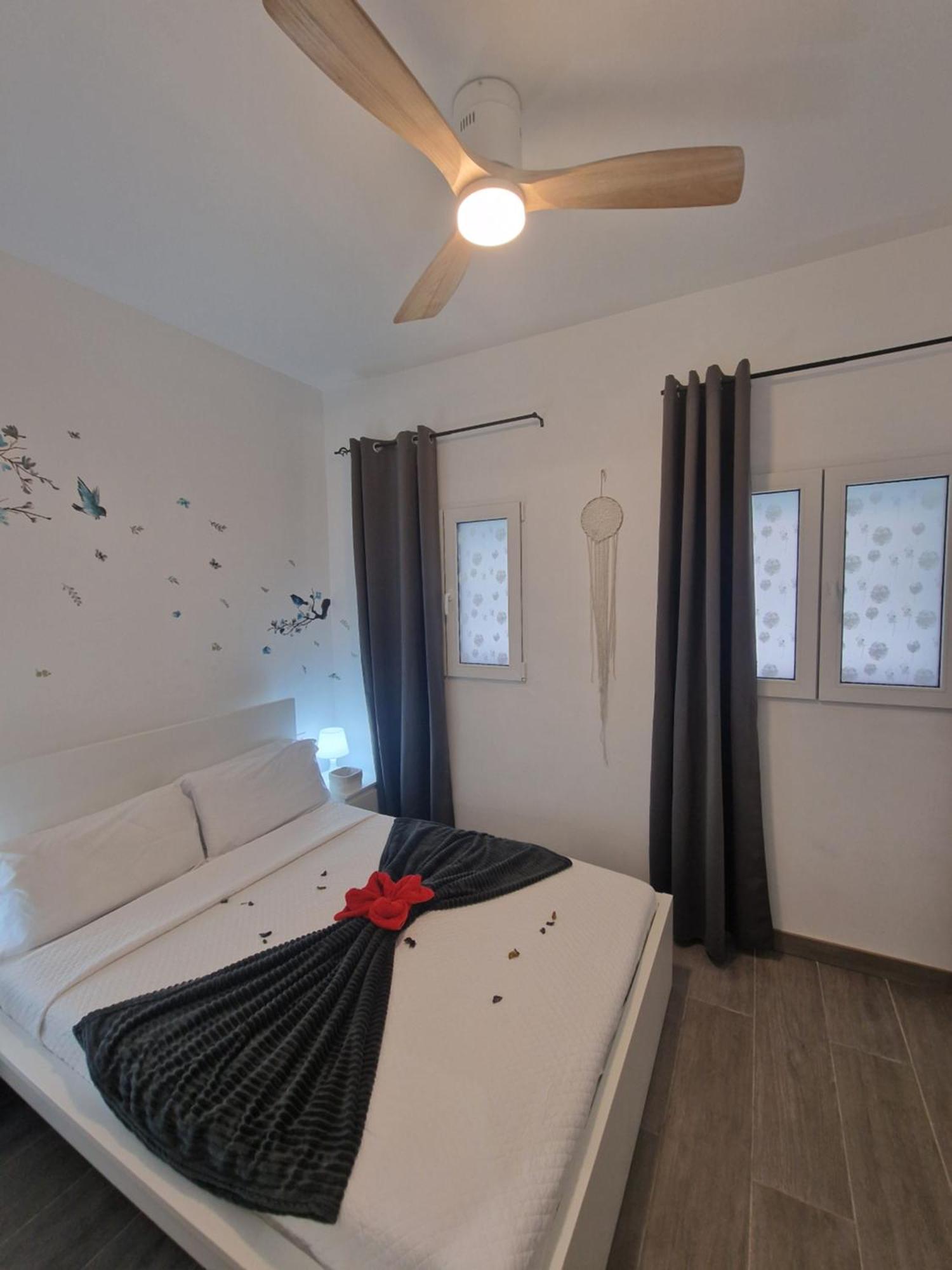 Barcelona, Apartamento De 1 Habitacion Apartman L'Hospitalet de Llobregat Kültér fotó